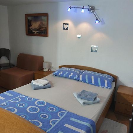 Apartmani Damir Kazija Pakoštane エクステリア 写真